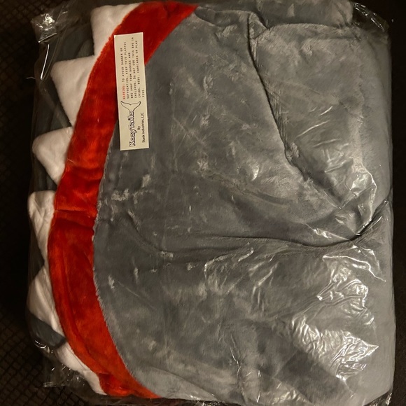 Small shark sleeping bag fleece blanket - Picture 4 of 4